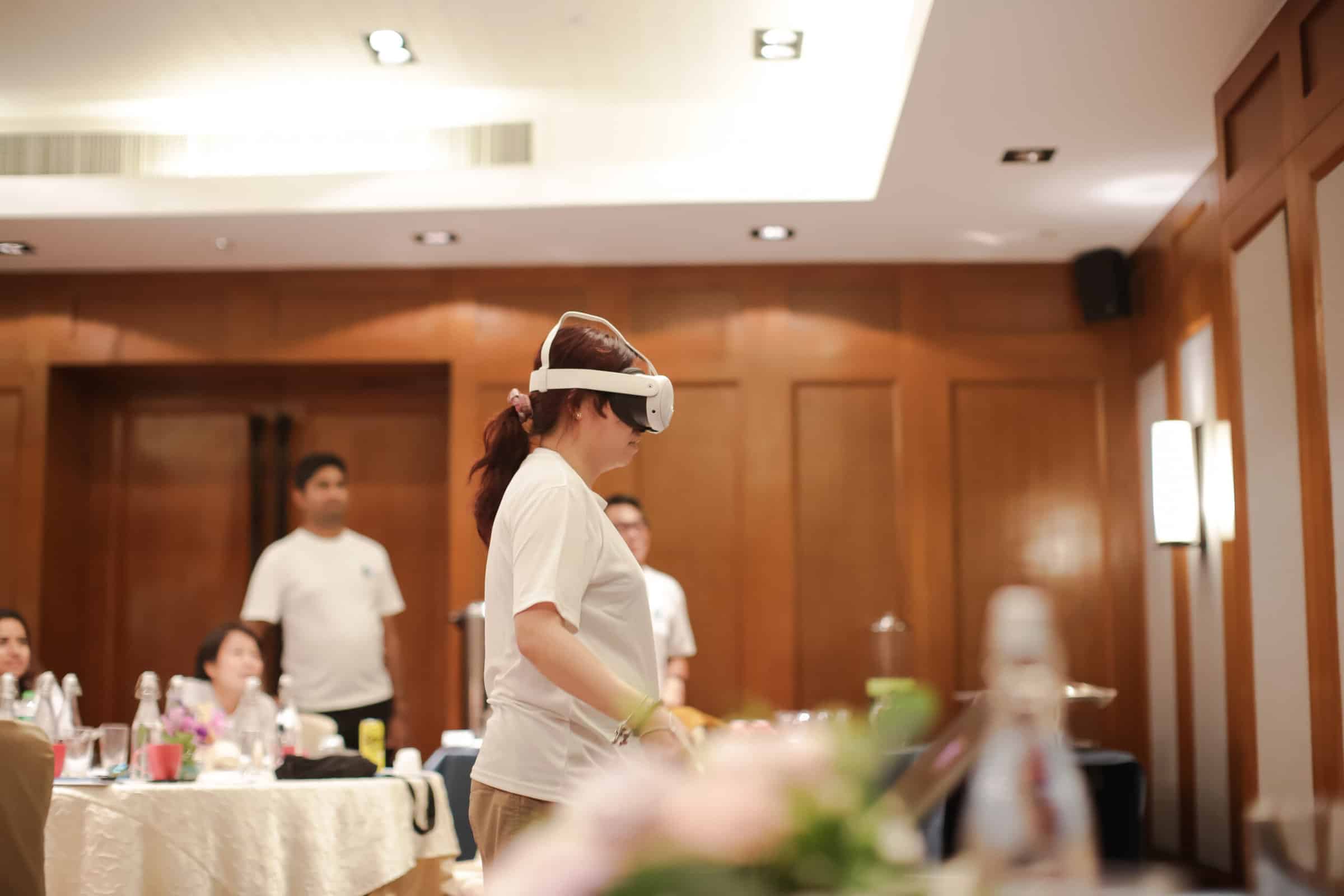 vr-team-building-phuket-room.png