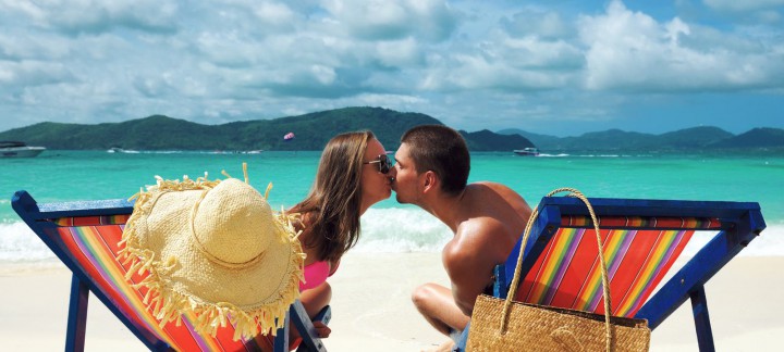 Phuket Speedboat Charter: Romantic Getaway Tour