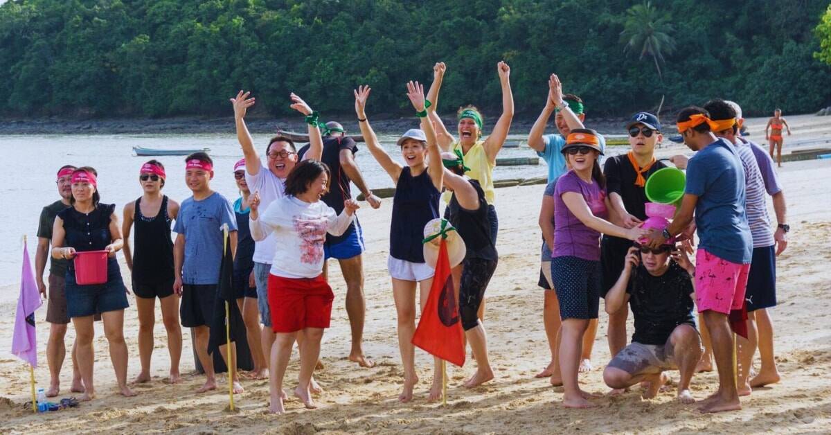 Catalyst team building solutions amid paradise