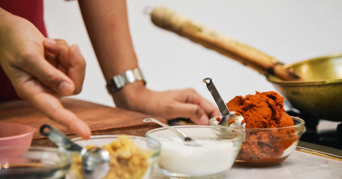 Thai cooking classes are an authentic and fun team building activity