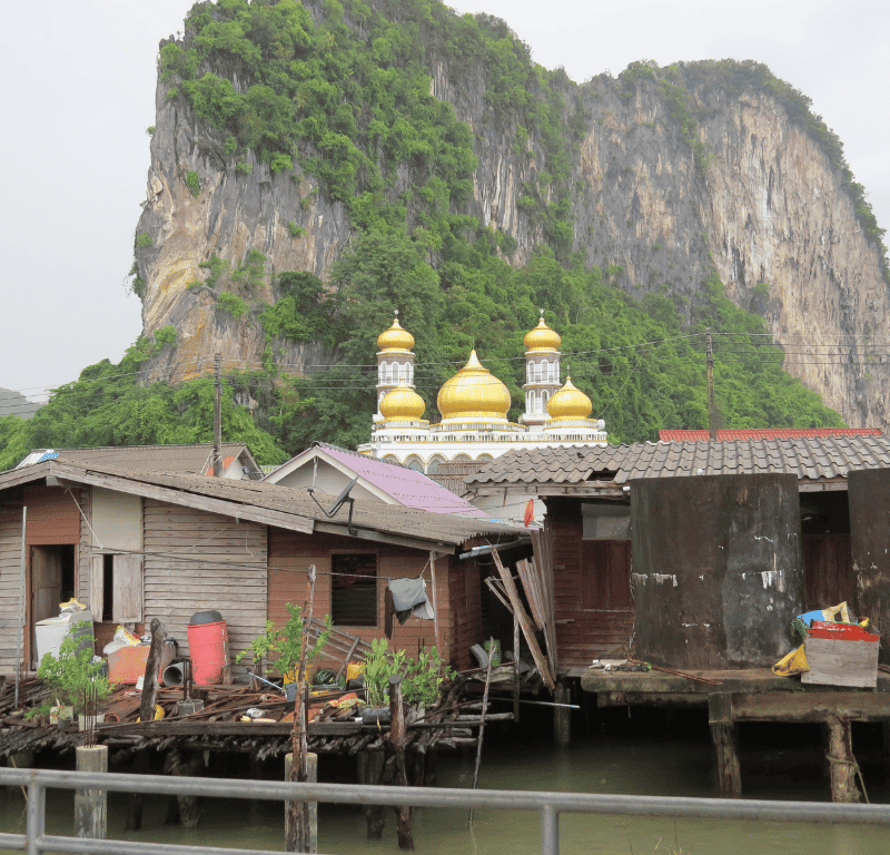 Charming houses in bond's floating village