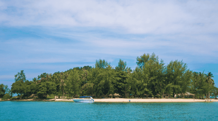 Boat charter to The Enchanting Naka Noi Island Tour 2023