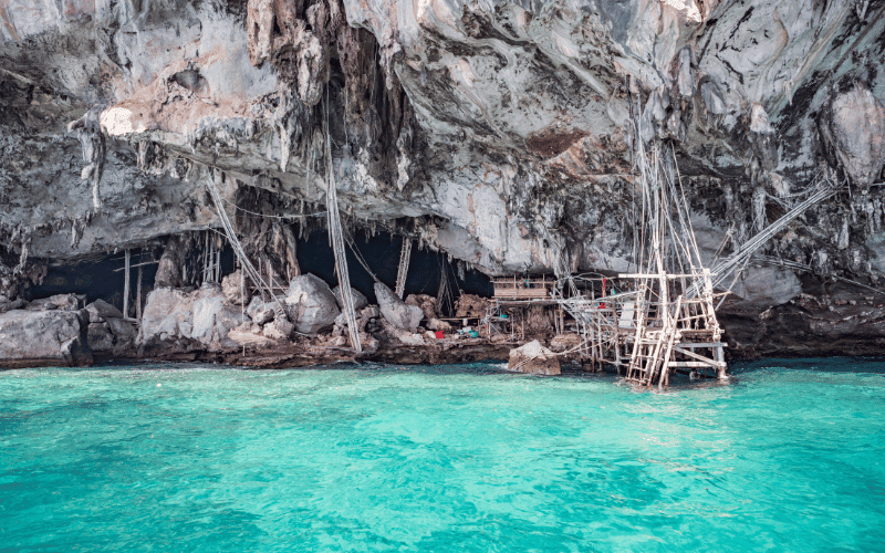 Phi phi island tour vikings cave